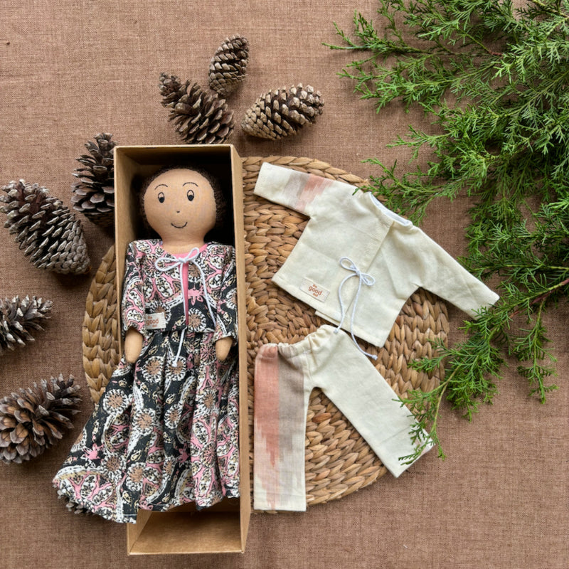 Pompa- Fabric Doll Play Set