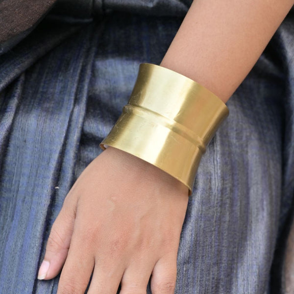 Handcrafted Brass Broad Handcuff