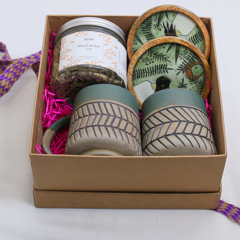 Festive Gift Box with Ceramic Mugs