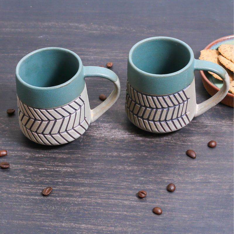 Festive Gift Box with Ceramic Mugs