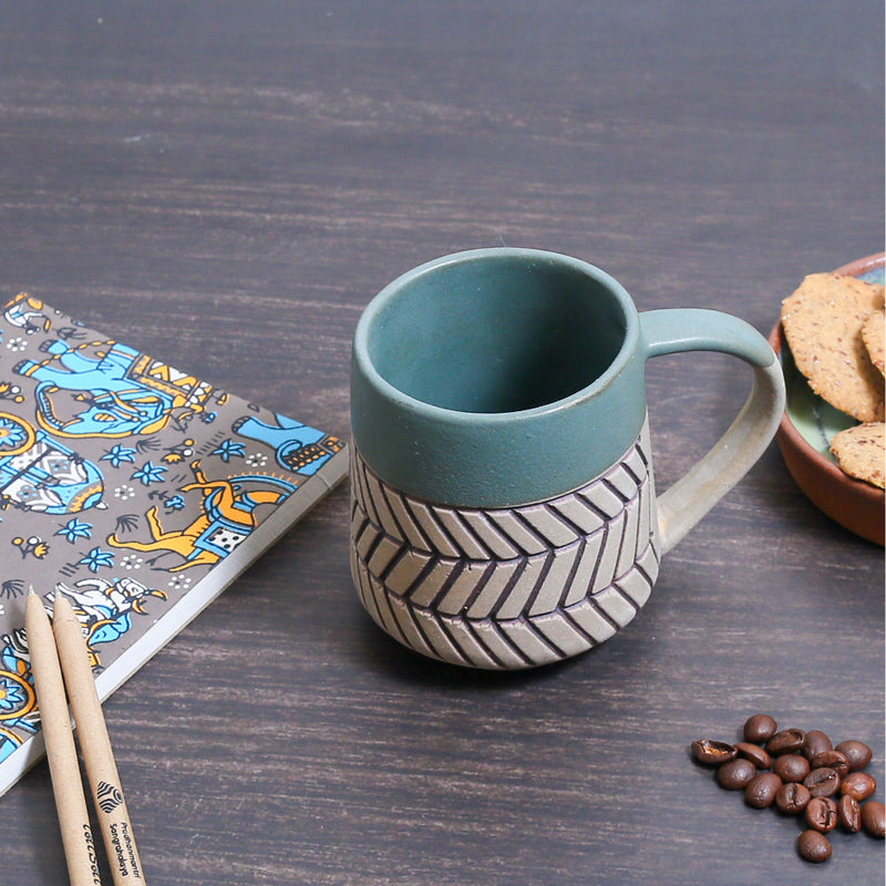 Festive Gift Box with Ceramic Mugs