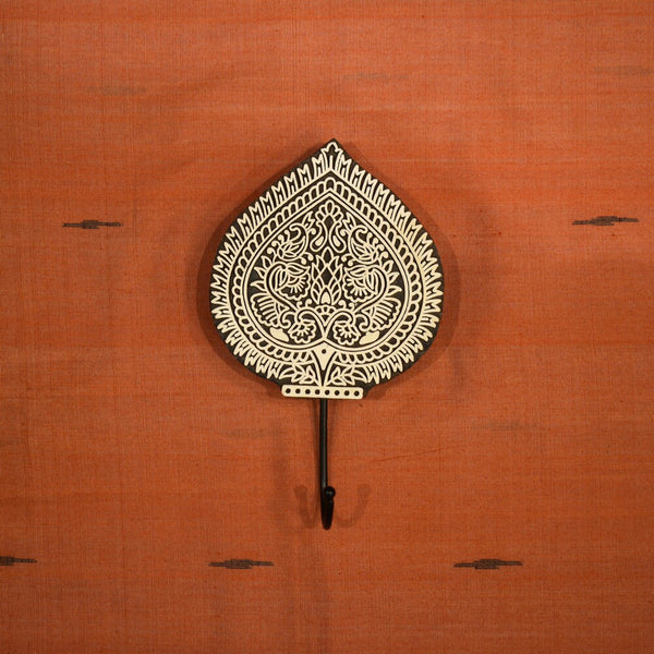 Hand carved block key holder- Leaf design